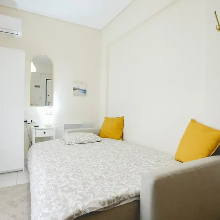 Apartment Tiny *